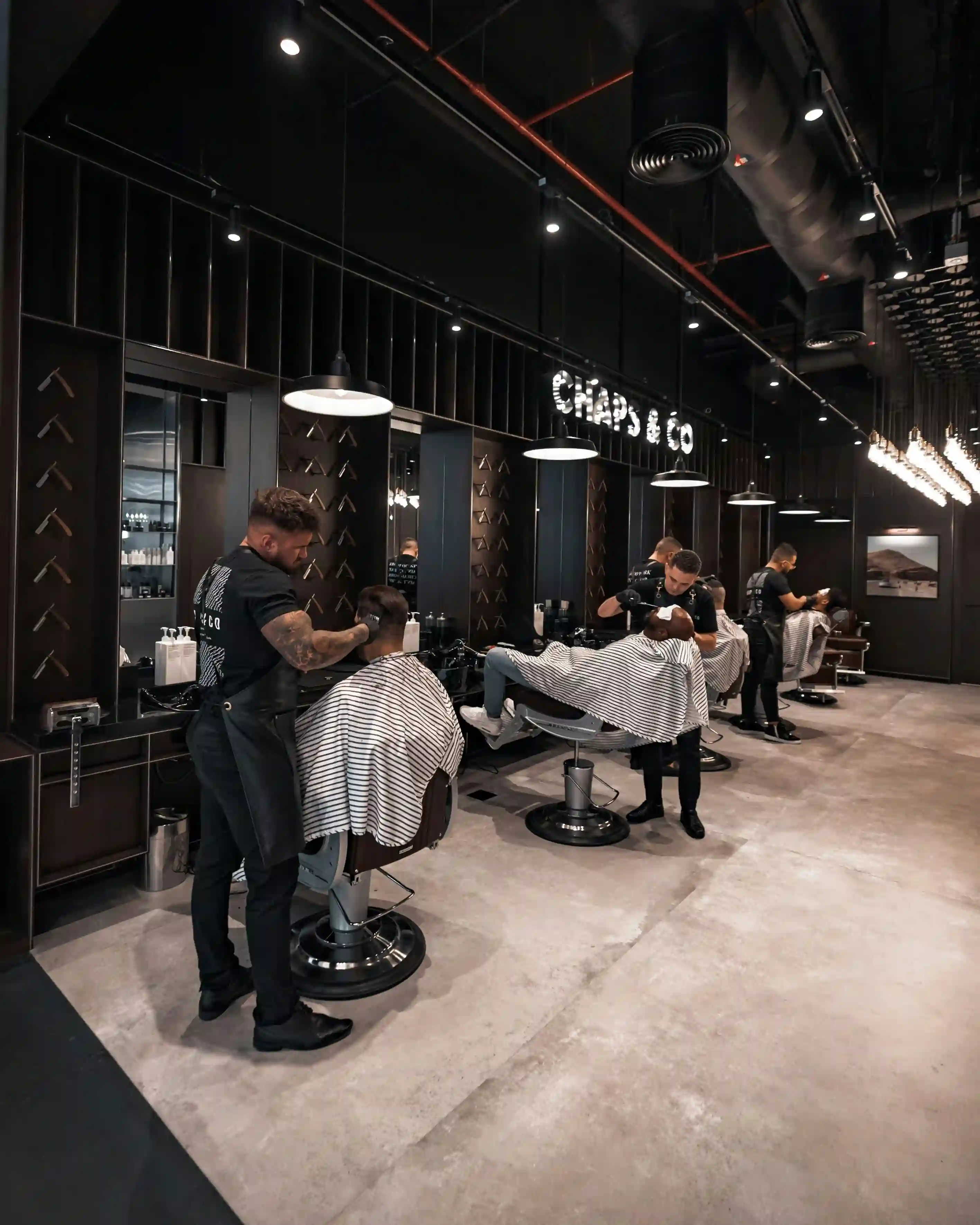 Intérieur du barbershop BRUT